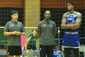 英雄联盟世界赛官网-媒体人:怀特塞德昨天的热身赛没有出场 他应该会打13号的比赛