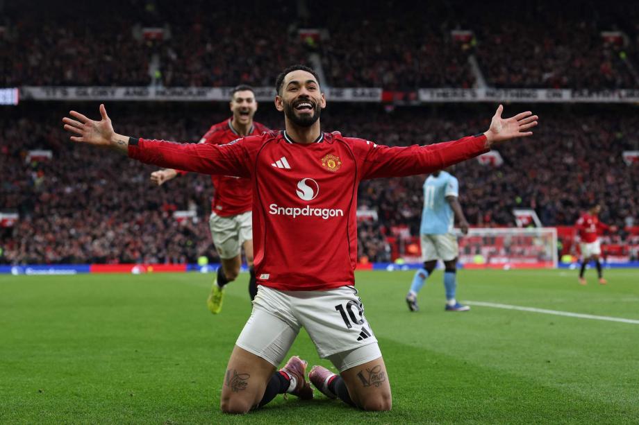 英雄联盟世界赛官网-英超-姆伯莫破门多尔古建功 曼联2-0完胜曼城